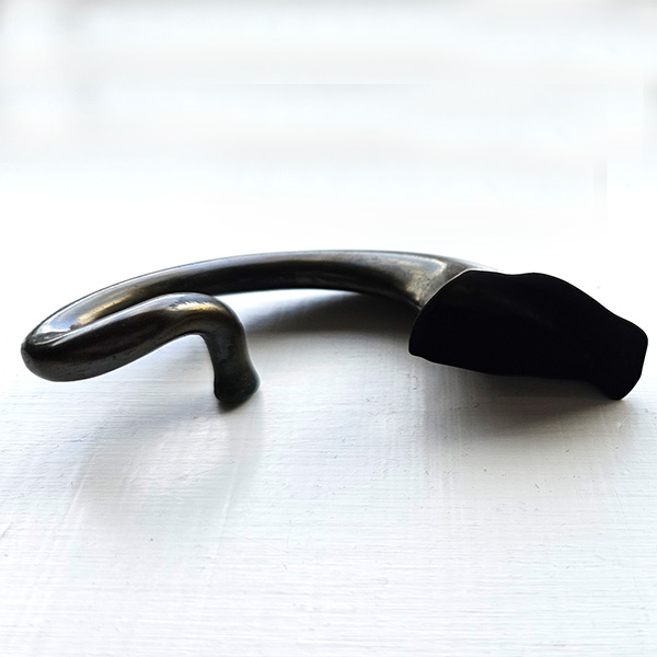 picture shows auricle ear trumpet @ EarTrumpets.com