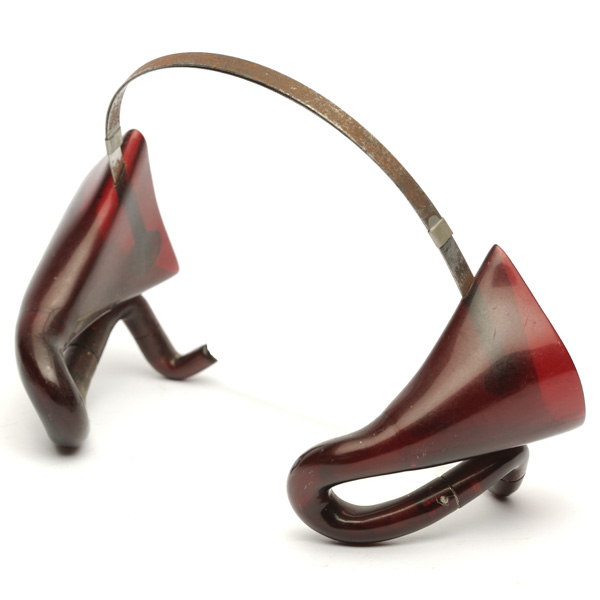 picture shows auricle ear trumpet @ EarTrumpets.com