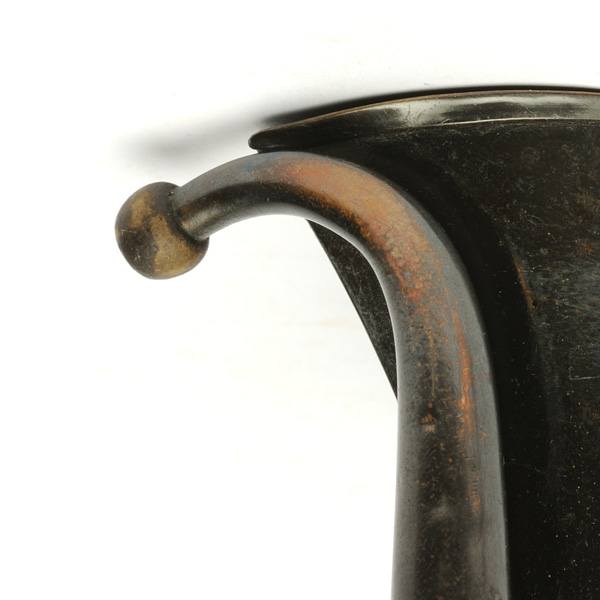 picture shows auricle ear trumpet @ EarTrumpets.com