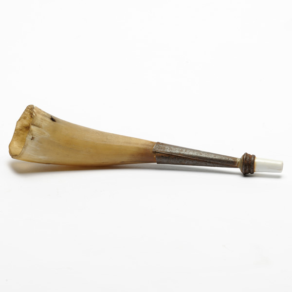 picture shows one piece ear trumpet @ EarTrumpets.com