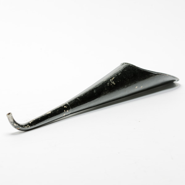 picture shows one piece ear trumpet @ EarTrumpets.com