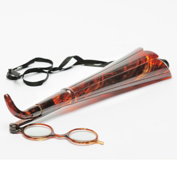 picture shows tragus ear trumpet @ EarTrumpets.com
