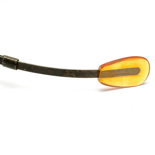 picture shows auricle ear trumpet @ EarTrumpets.com
