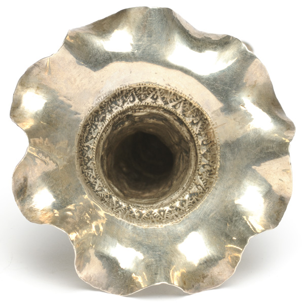 picture shows one piece ear trumpet @ EarTrumpets.com